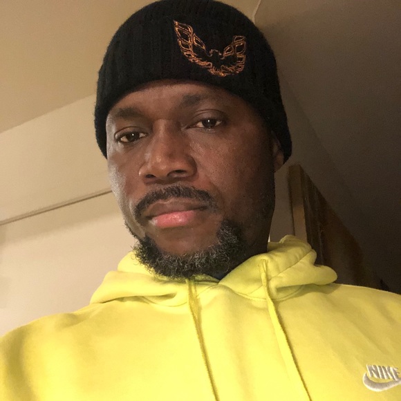 Meet your Posher, James g - Picture 1 of 1